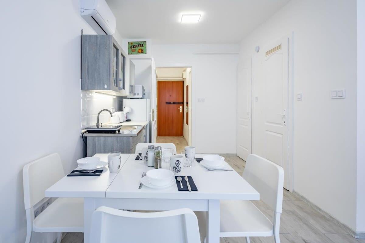 Convenient 2-Room Central Apartment Budapeste Exterior foto