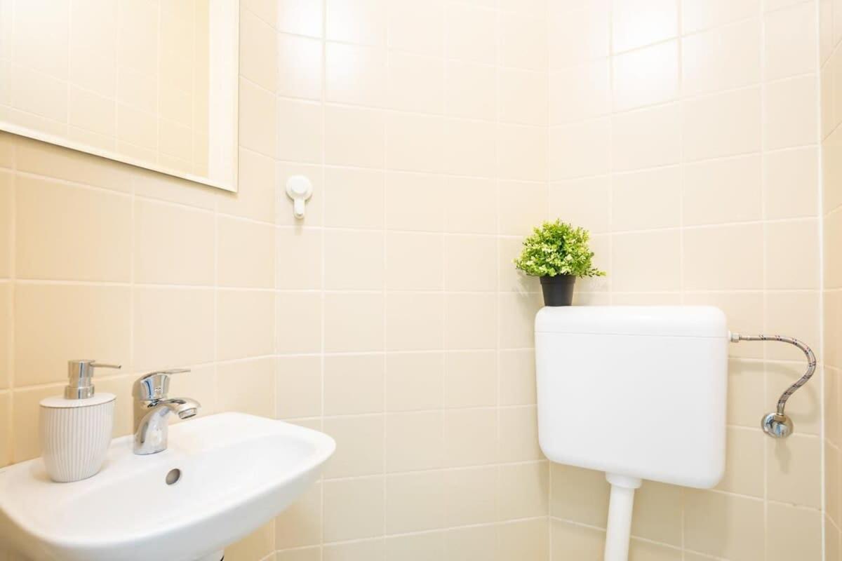 Convenient 2-Room Central Apartment Budapeste Exterior foto
