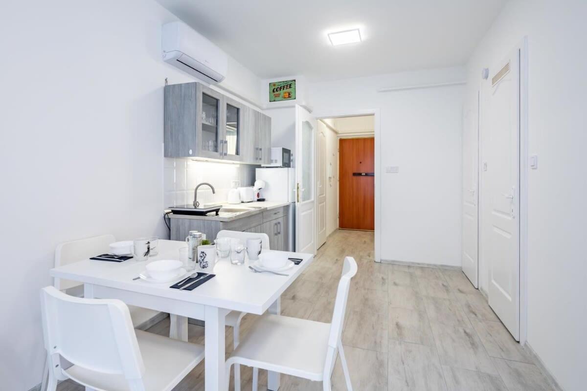 Convenient 2-Room Central Apartment Budapeste Exterior foto